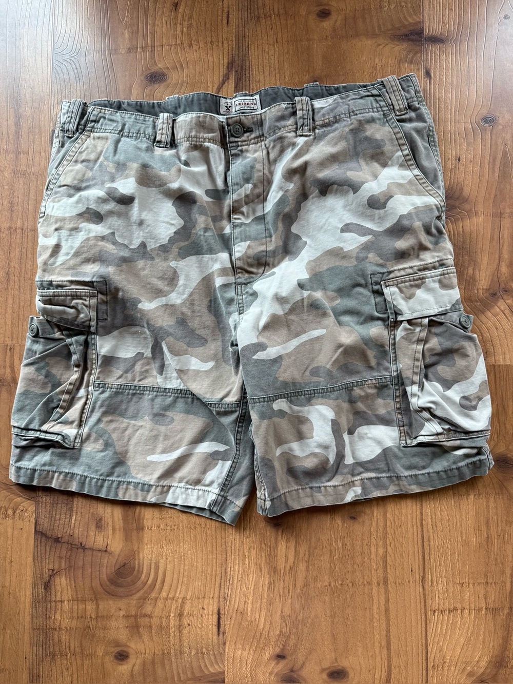 Arizona cargo shorts 46